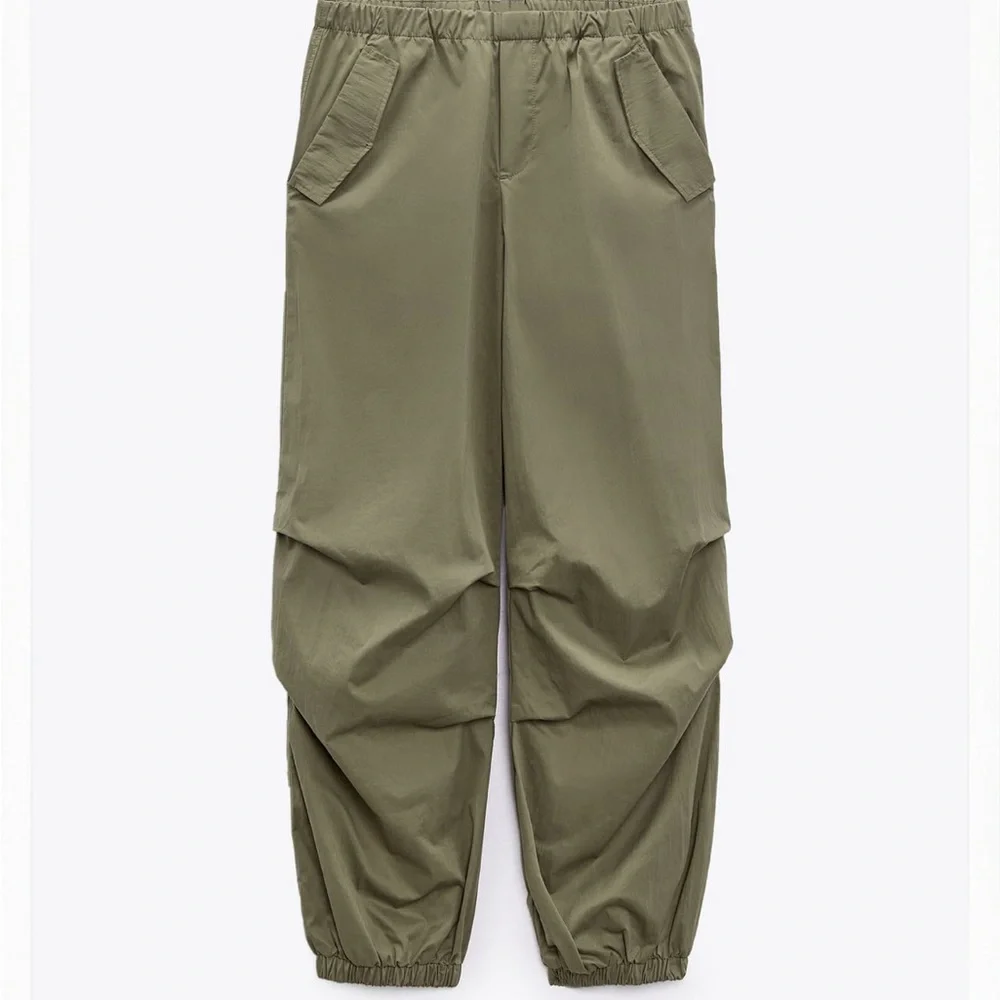 NWT ZARA Parachute Utility Jogger Pants in Dark Khaki Size Small fits XS! - Picture 3 of 11
